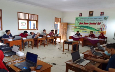 Pelatihan Pengelolaan Hosting dan Website Madrasah